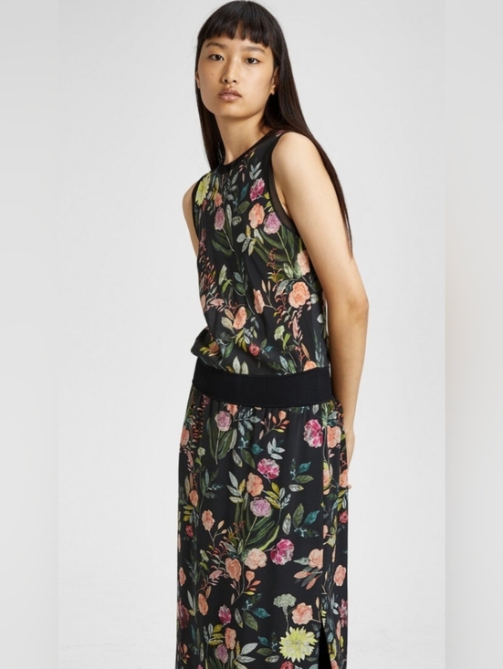Theory Tops - Theory 100% Silk Floral Sleeveless Tank Top Black